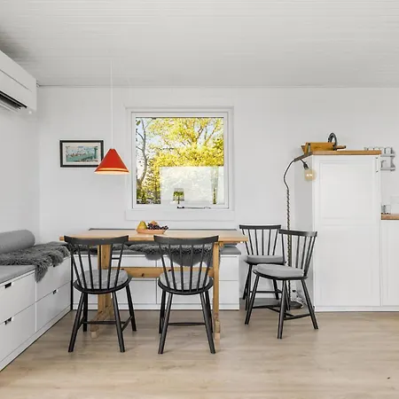 2 Bedroom Stunning In *